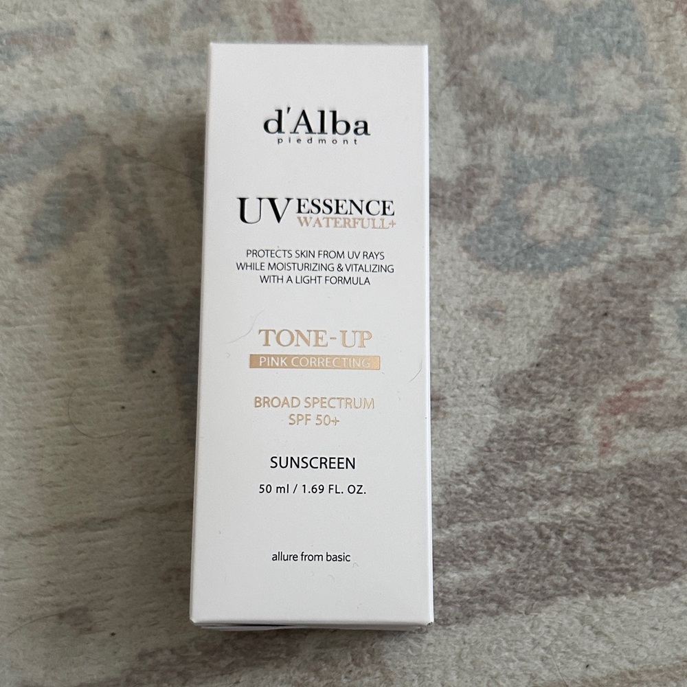 Alba UV Essence Waterfull Sunscreen